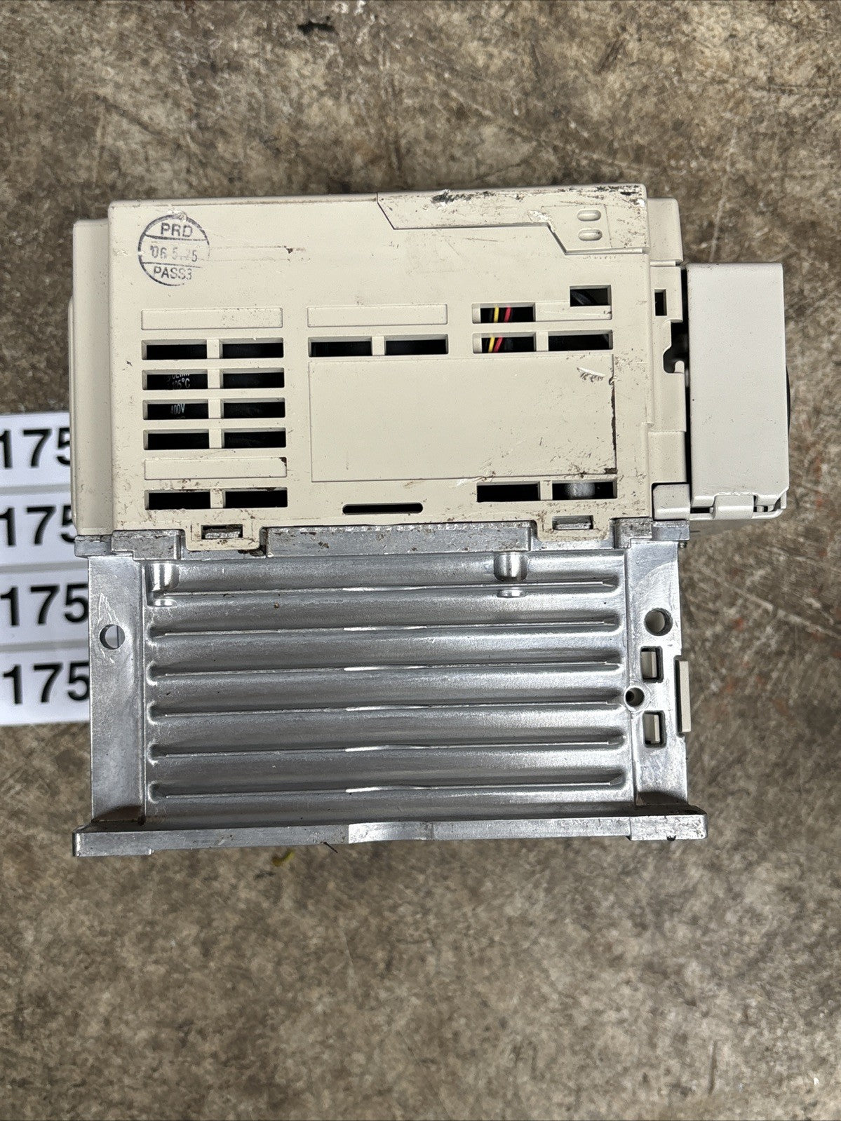YASKAWA CIMR V7DT21P5 INVERTER 1.5KW GOOD4