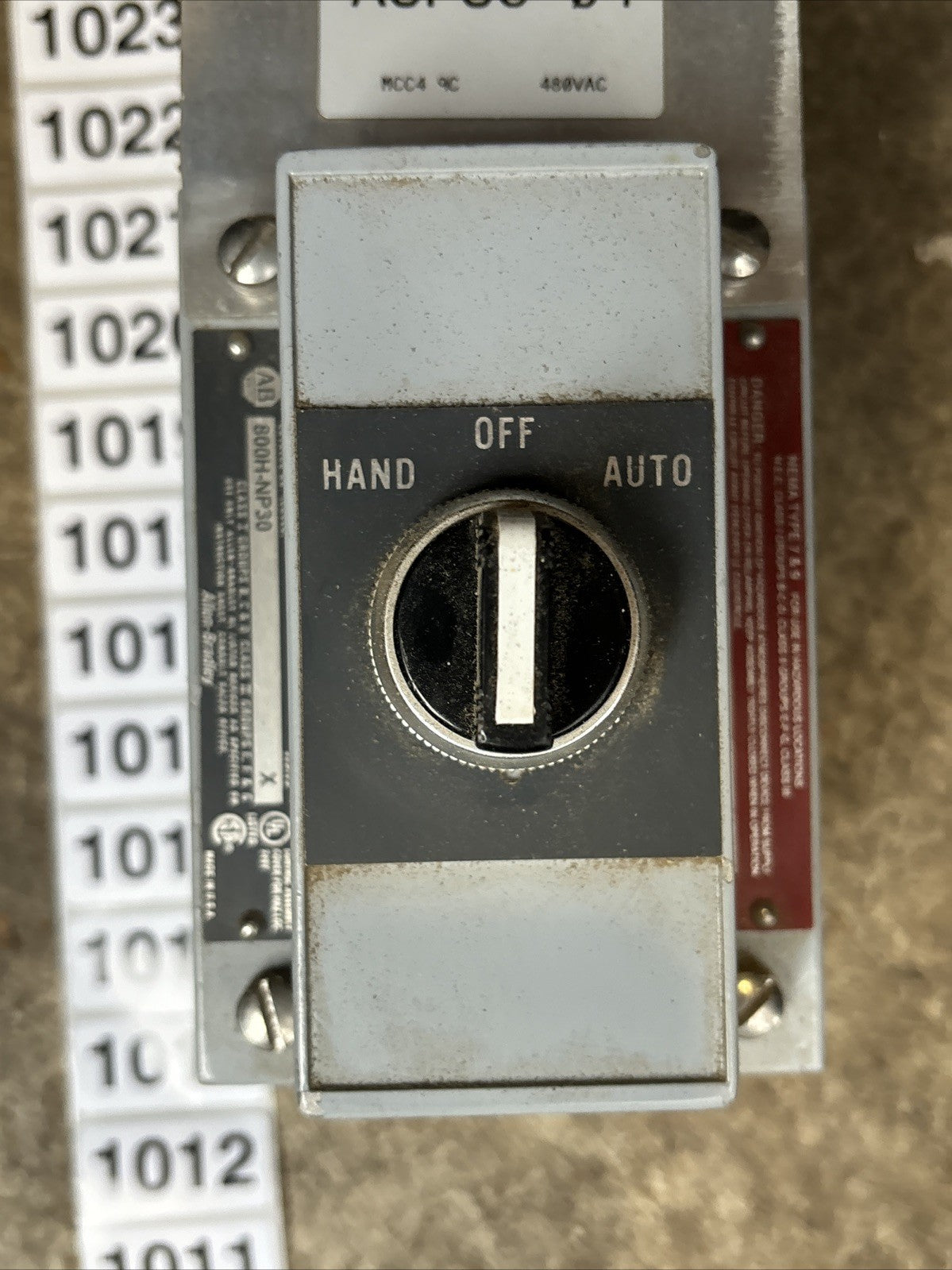 Allen Bradley Enclosure 800H-1HVX7M1 Body 800H-NP30 Cover3