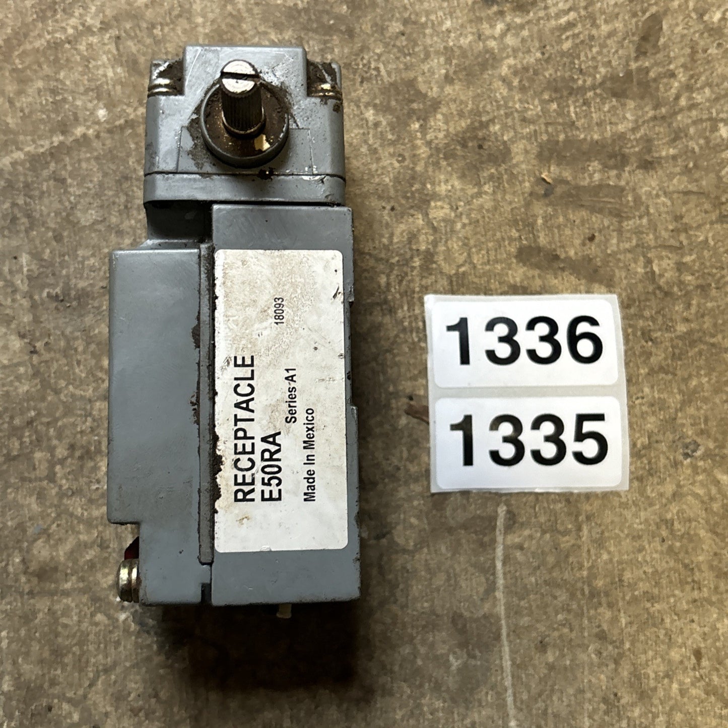 Eaton Cutler Hammer E50SAL Rotary Limit Switch Series A1 E50RA, E50DR1 Head2