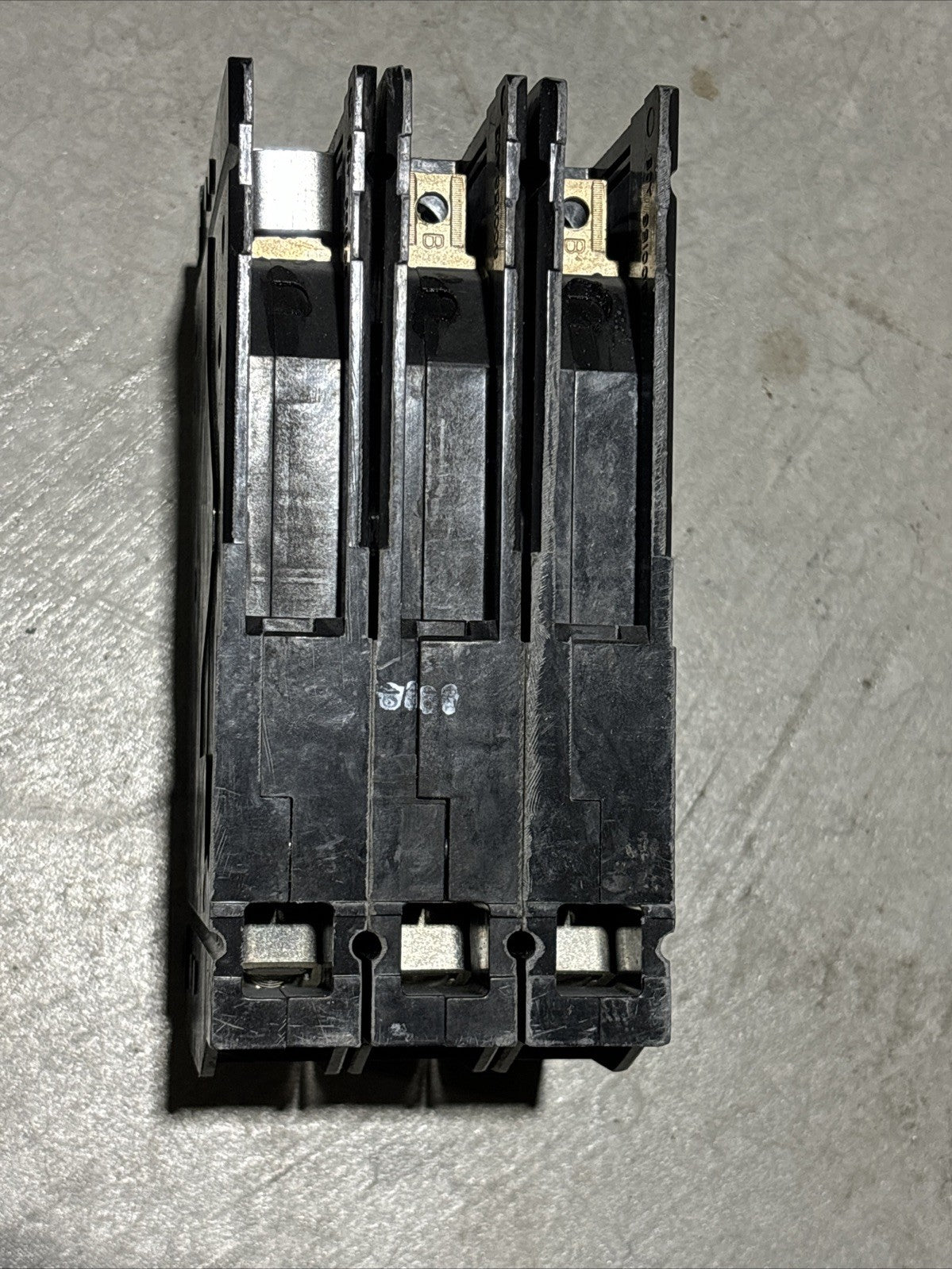 Siemens HHED63B040 40 Amp 3 Pole 3 Phase 600Vac Circuit Breaker4