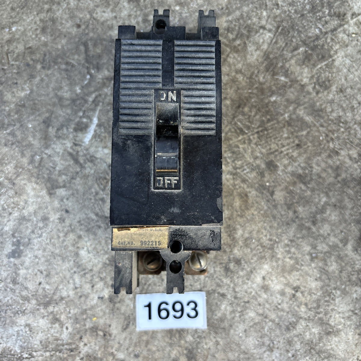 Square D 992215 15 Amp Circuit Breaker0