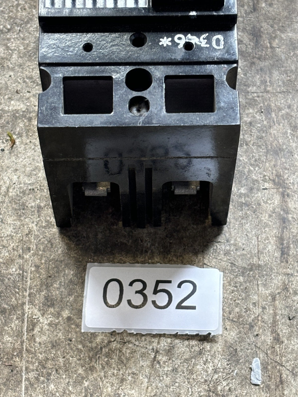 General Electric TEB122030 Circuit Breaker 30 Amp 2 Pole 240 Vac2