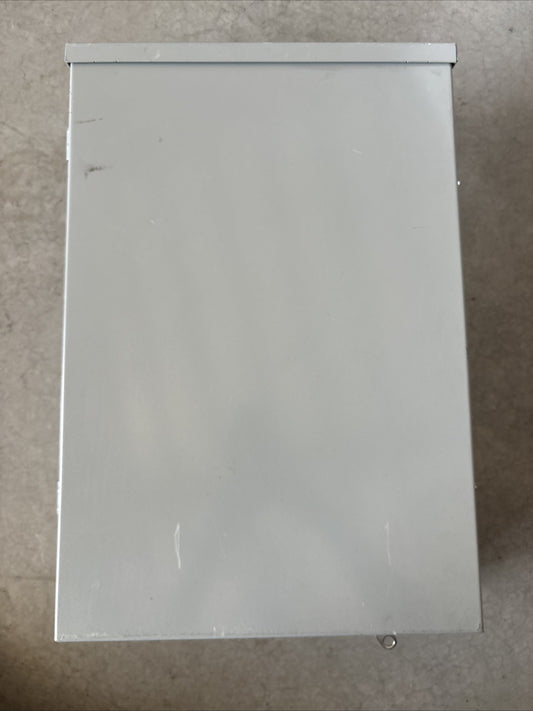 Eaton CHP24L125R Load Center Main Lug 125A 120/240V 1 P 24 Spaces 48 Circuits0