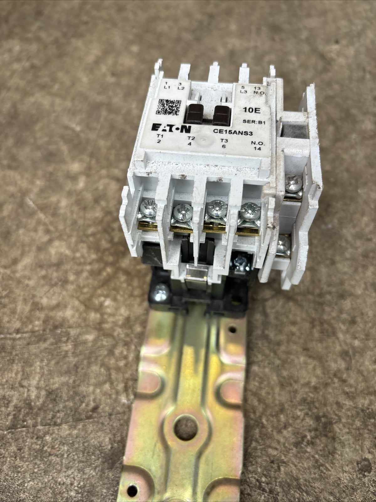 Eaton Contactor SER: N1 CE15DNS32