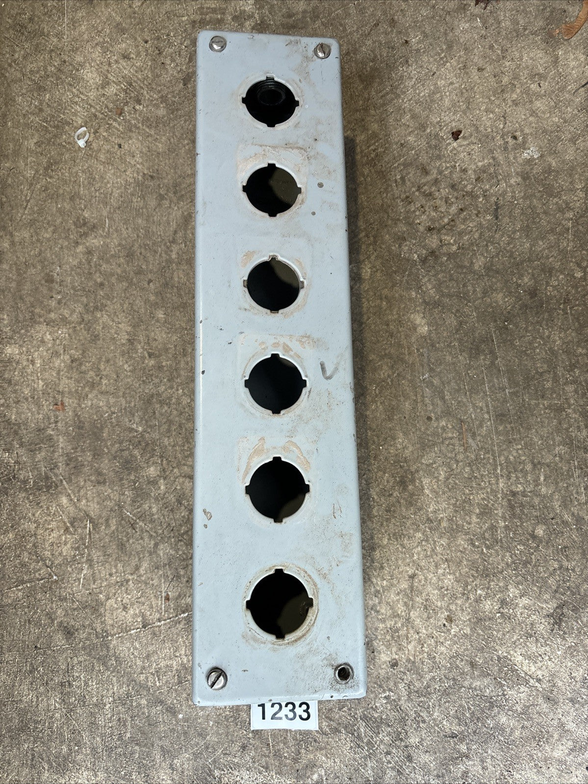 HOFFMAN E6PBVL 6 HOLE PUSHBUTTON ENCLOSURE0