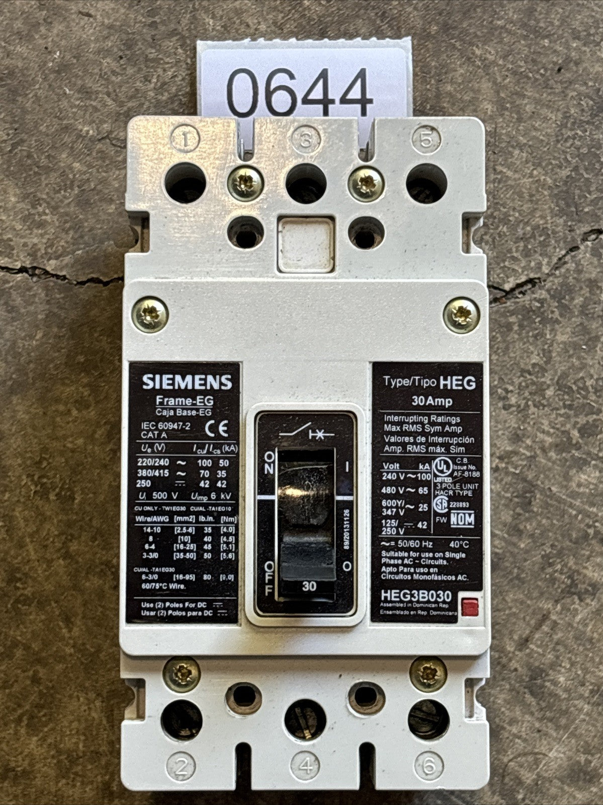 Siemens HEG3B030 circuit breaker0