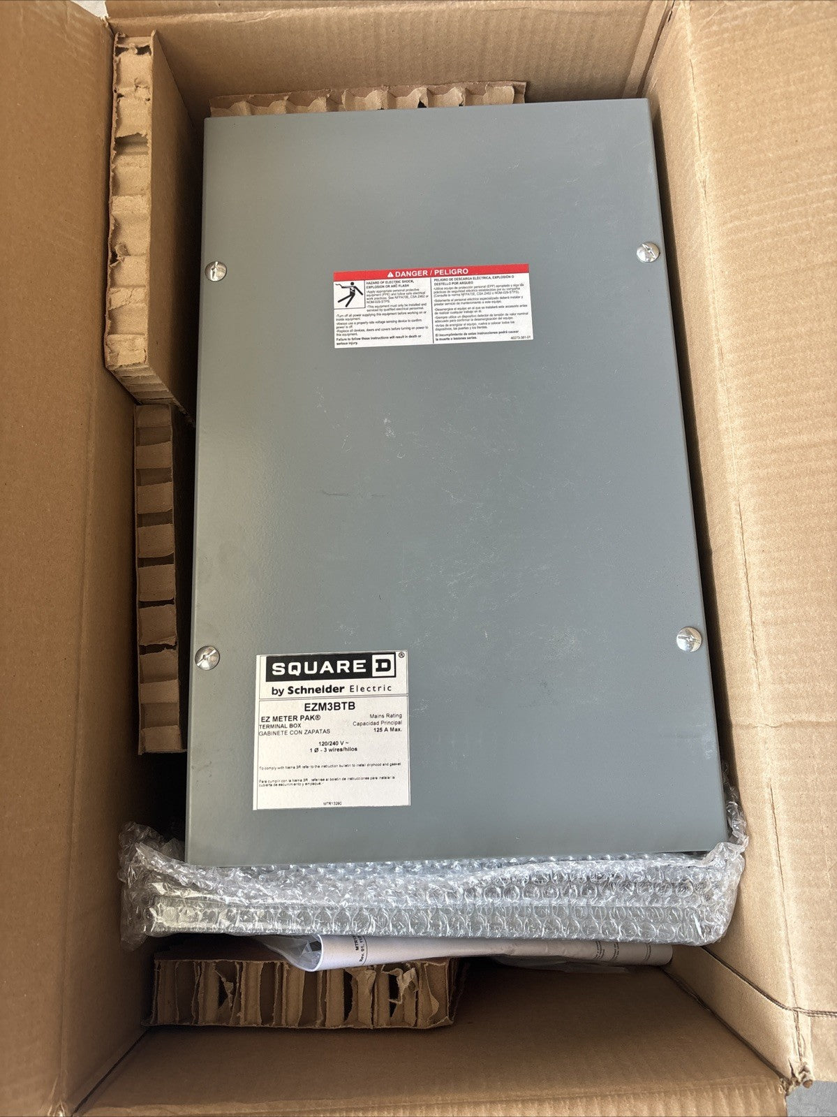 Square D/Schneider Electric EZM Branch Terminal Box EZM3BTB 125A, 120/140 V~1