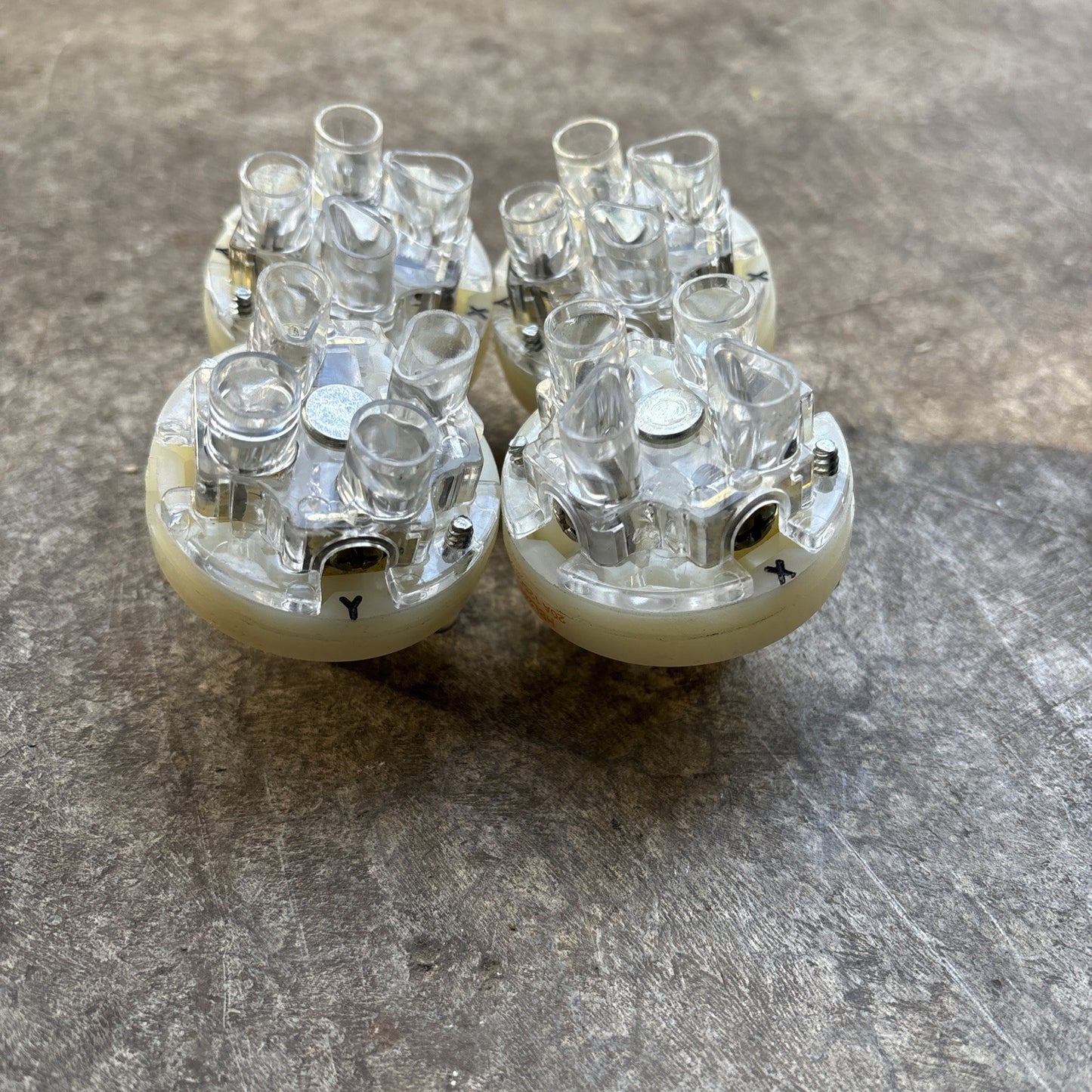 Hubbell HBL2411 Twist Lock Plug 3P/4W 125/250V NEMA L14 20P Lot Of 43