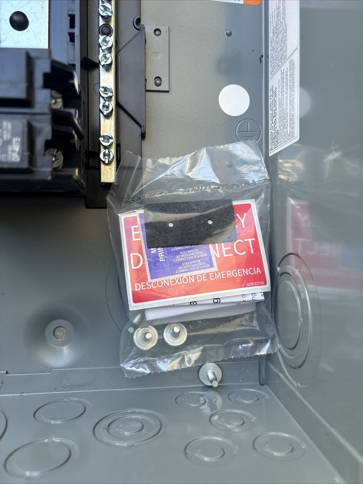 New Square D QO Type 3R Outdoor Load Center Breaker Box BXH19R6