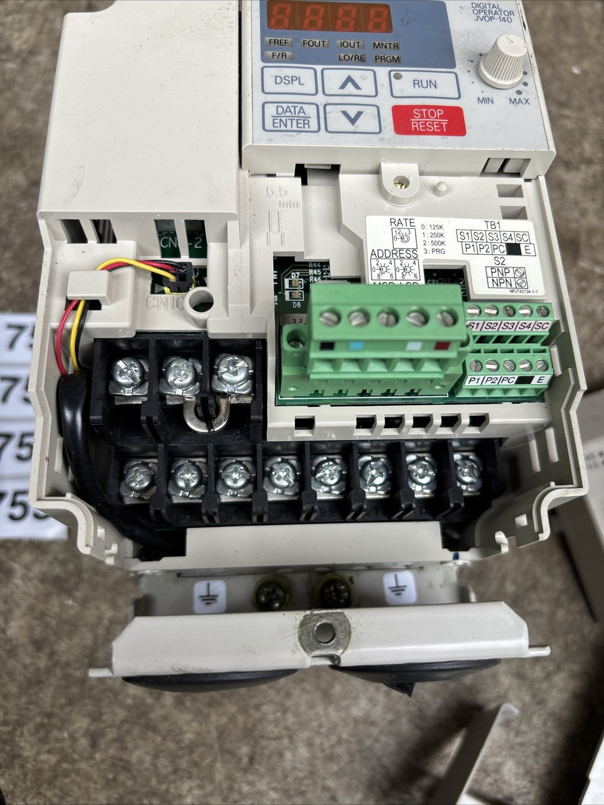 YASKAWA CIMR V7DT21P5 INVERTER 1.5KW GOOD1