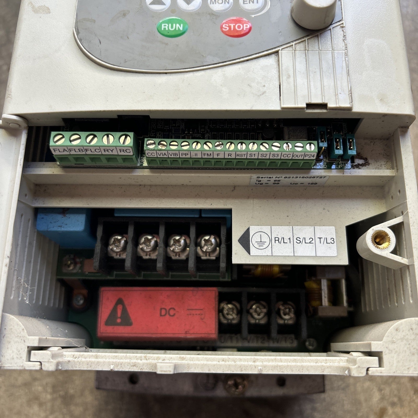 Toshiba VFS9 4015PL WN(1) VFD 0.5/400Hz 2Hp 380/500v 4.1A 3Ph In2