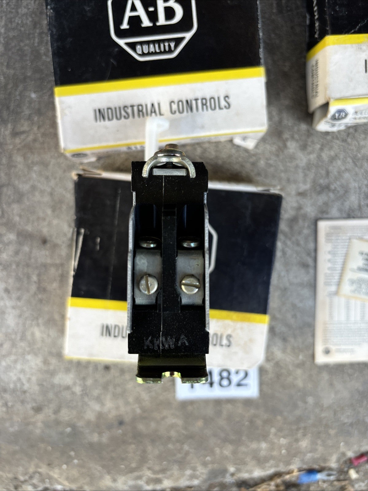 LOT OF 5 ALLEN BRADLEY 815 B0V4 OVERLOAD RELAY NEW4