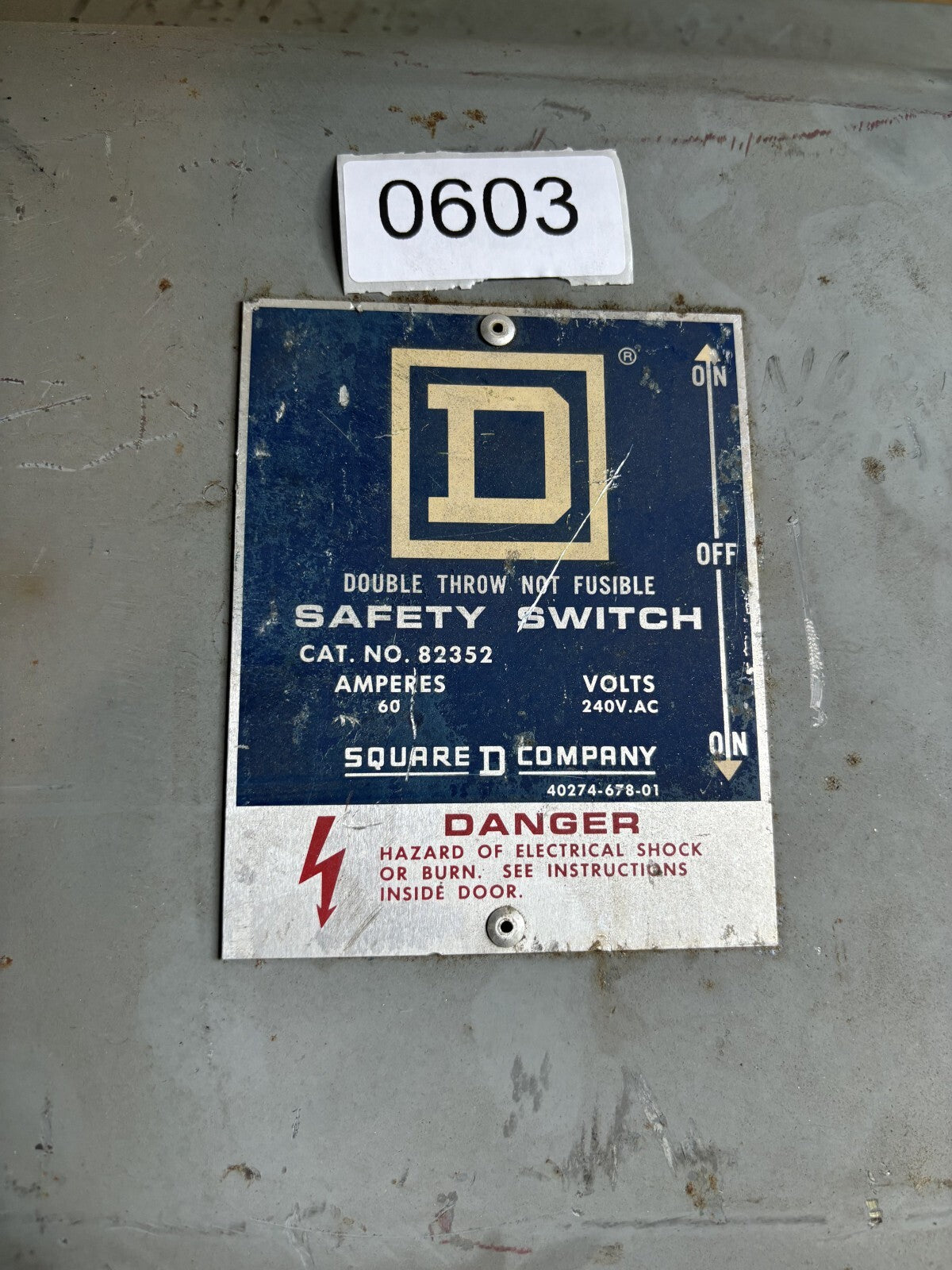 Square D 82352 Non Fusible Double Throw Safety Switch 60 Amp 240 Vac1