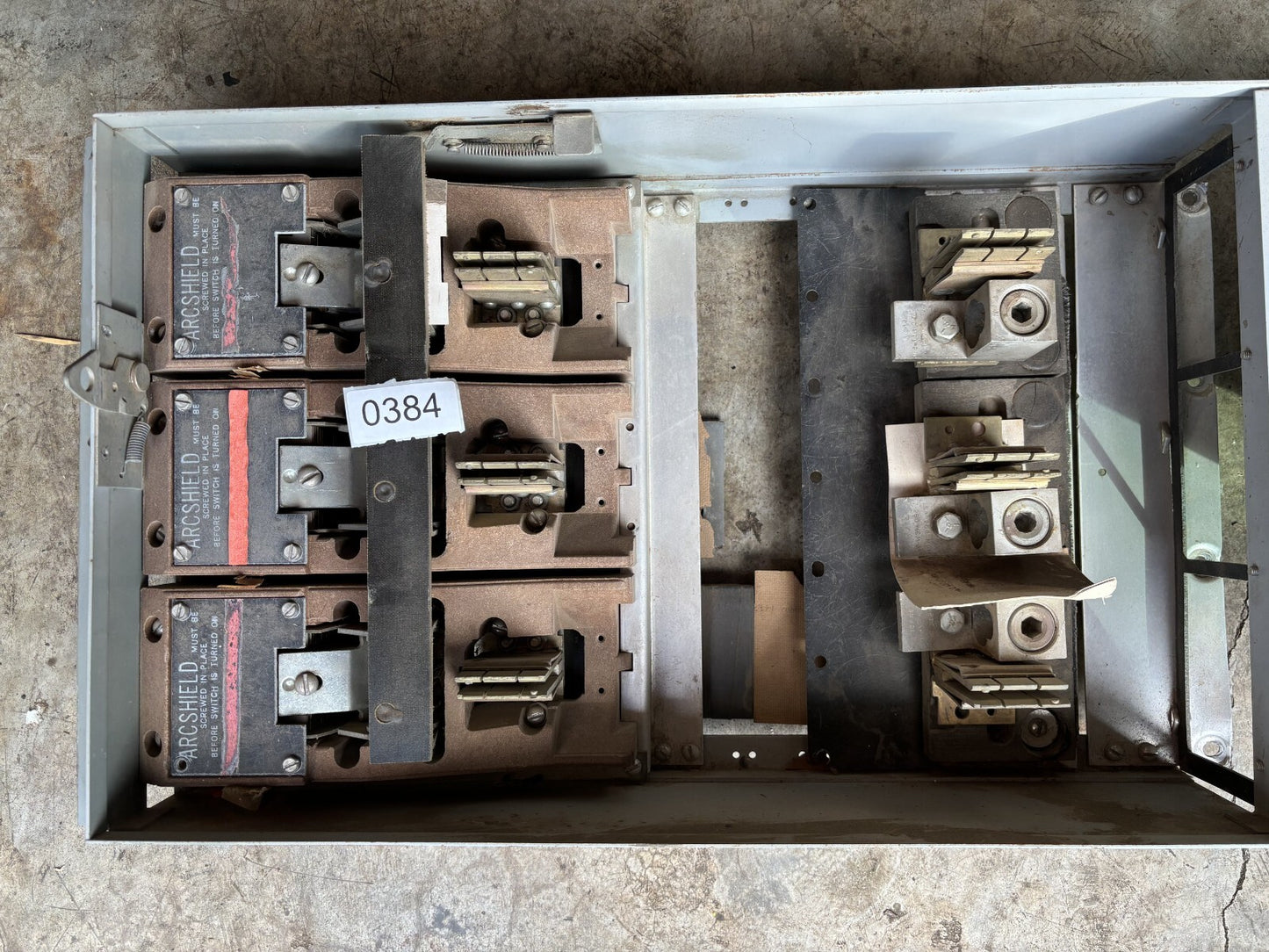 General Electric THFP365 Panelboard Unit Type QMR 400 Amp 600 Volts2