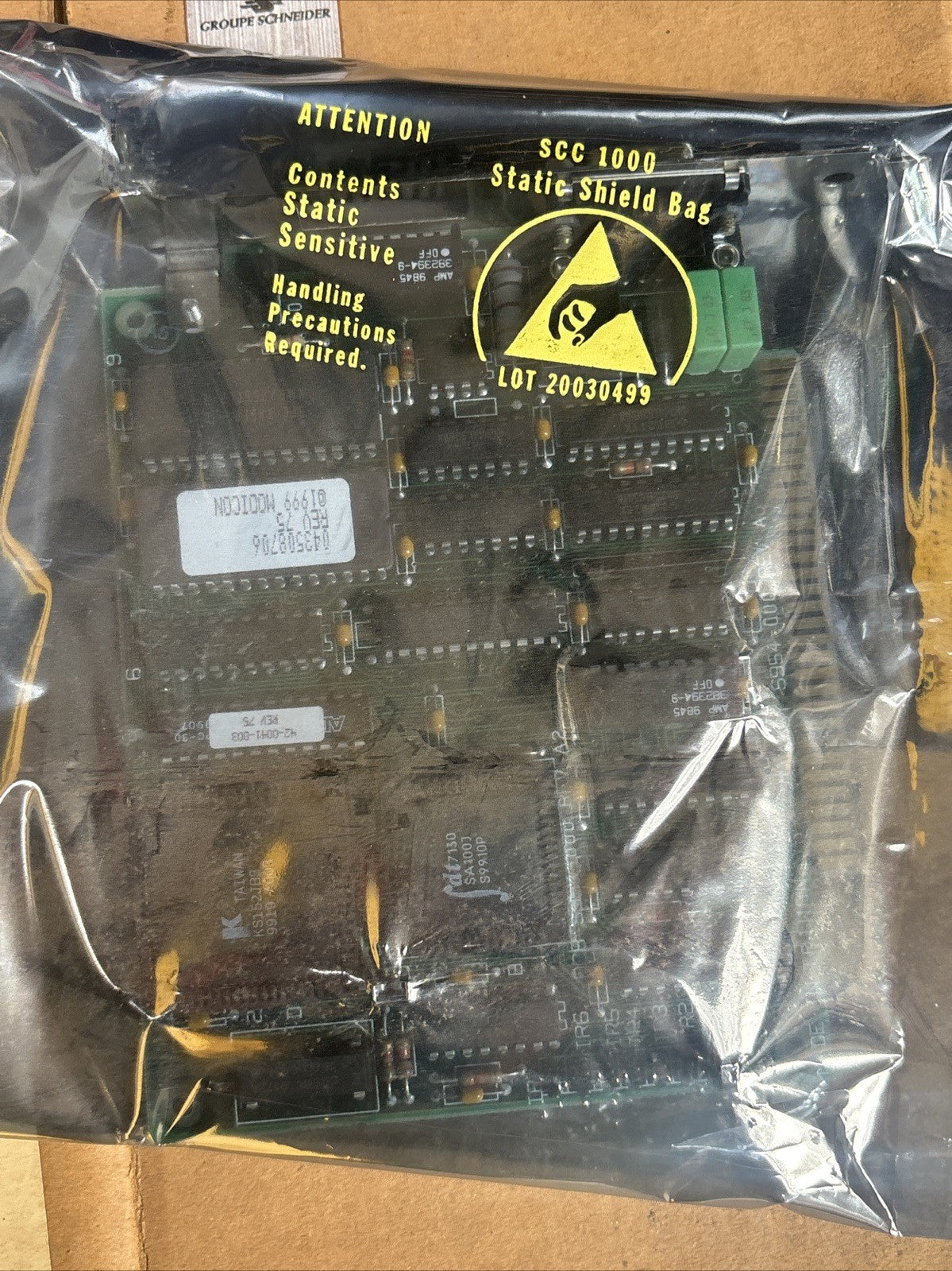 Schneider Electric Modicon S954 000 Rev A2 ModBus Plus AM SA85 0001