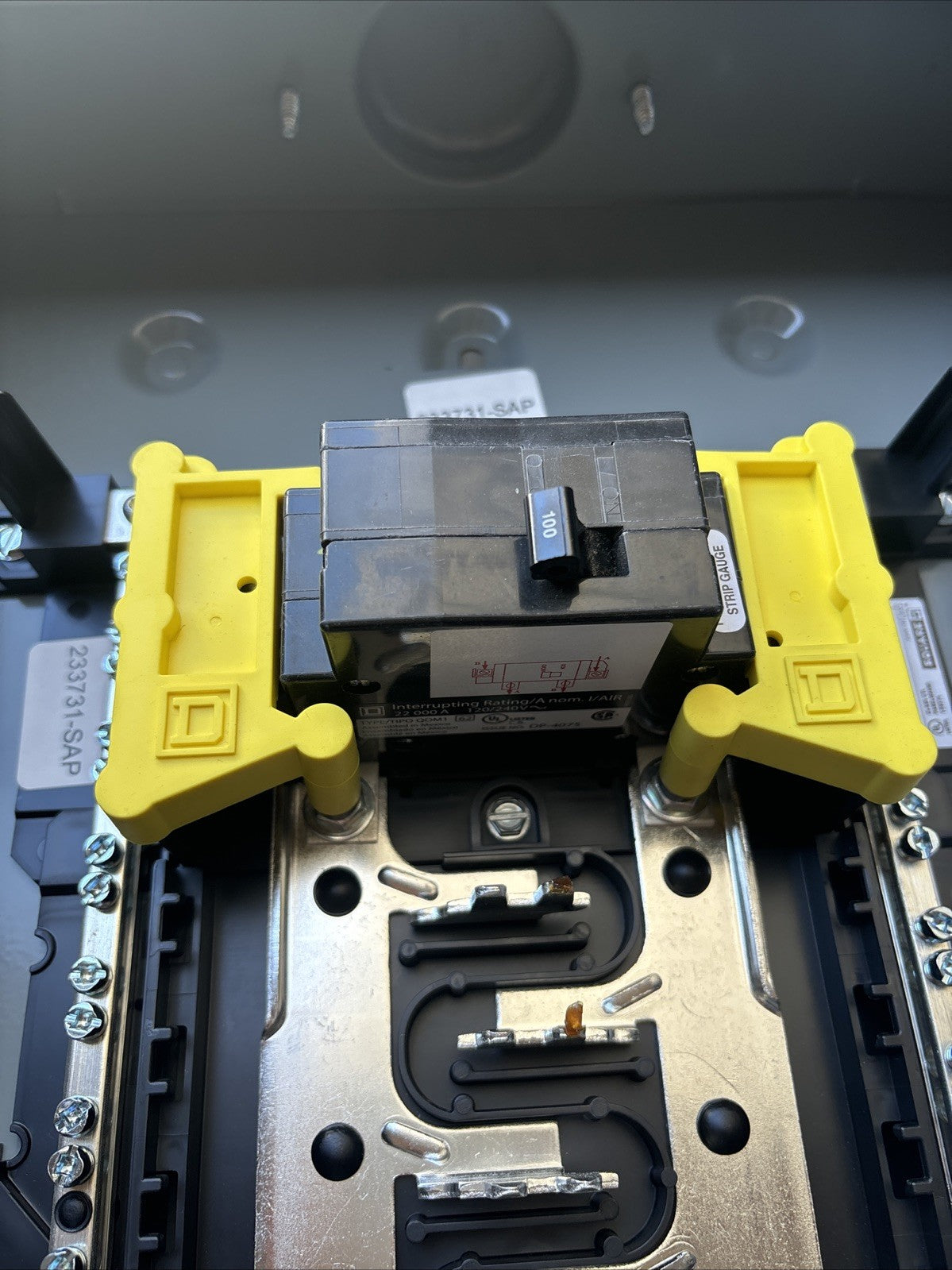 New Square D QO Type 3R Outdoor Load Center Breaker Box BXH19R3