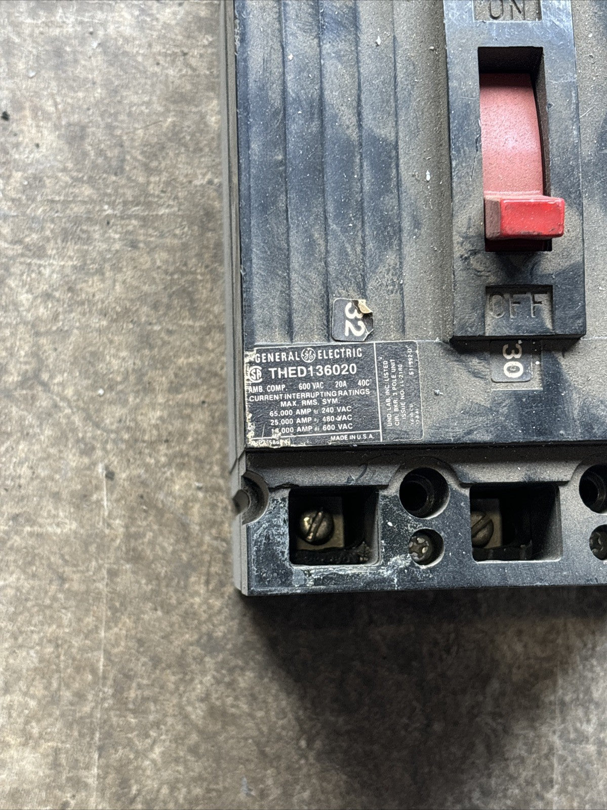General Electric THED136020 Circuit Breaker 600VAC, 20 AMP 3 Pole1