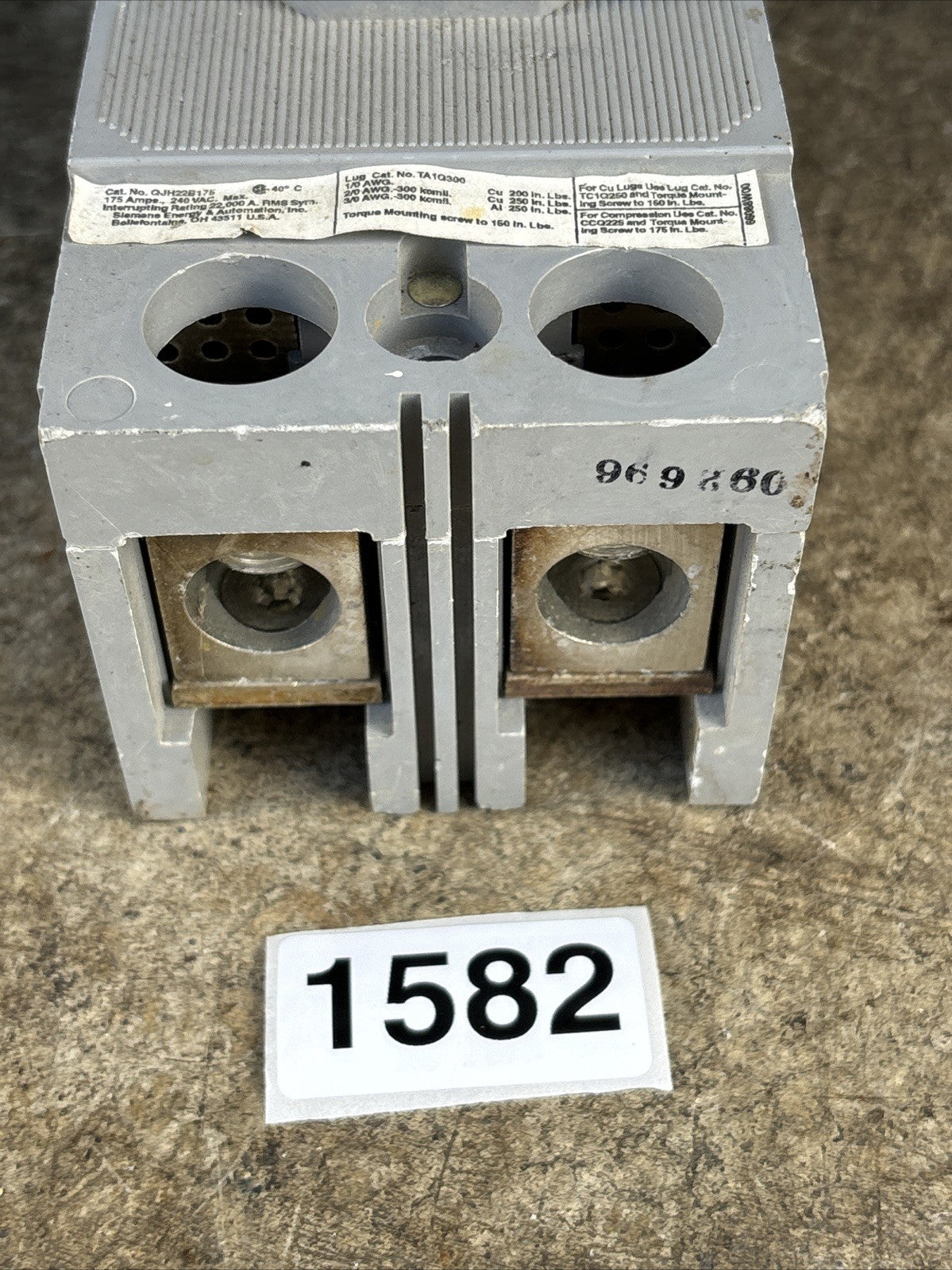 One SIEMENS ITE QJ2B175/QJ22B175 2 Pole 175 Amp  240VAC  Breaker OG#373