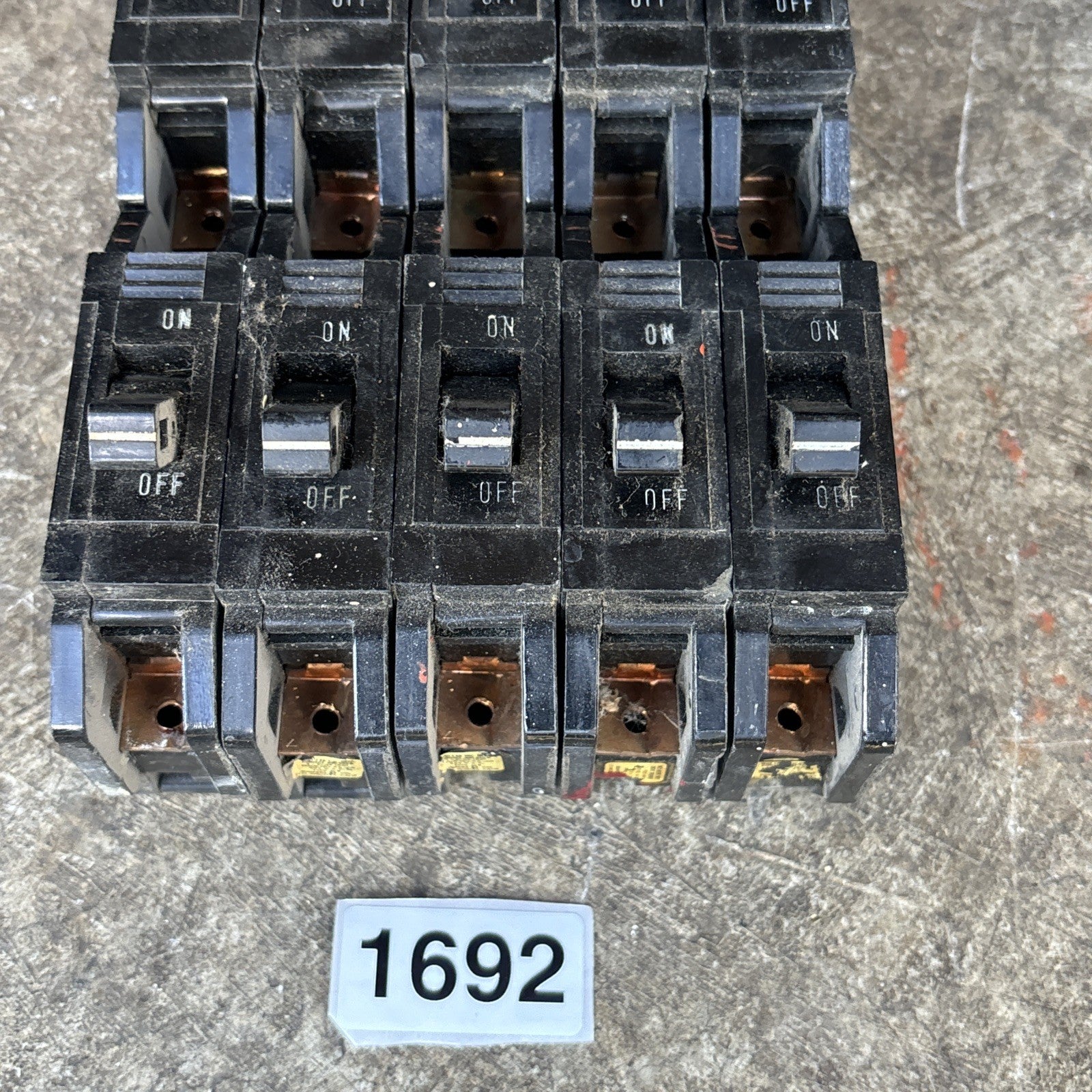 Lot Of 10 No Screws SQUARE3 D  TYPE  QB /  991120  / 20AMP/USE(33C3UP1