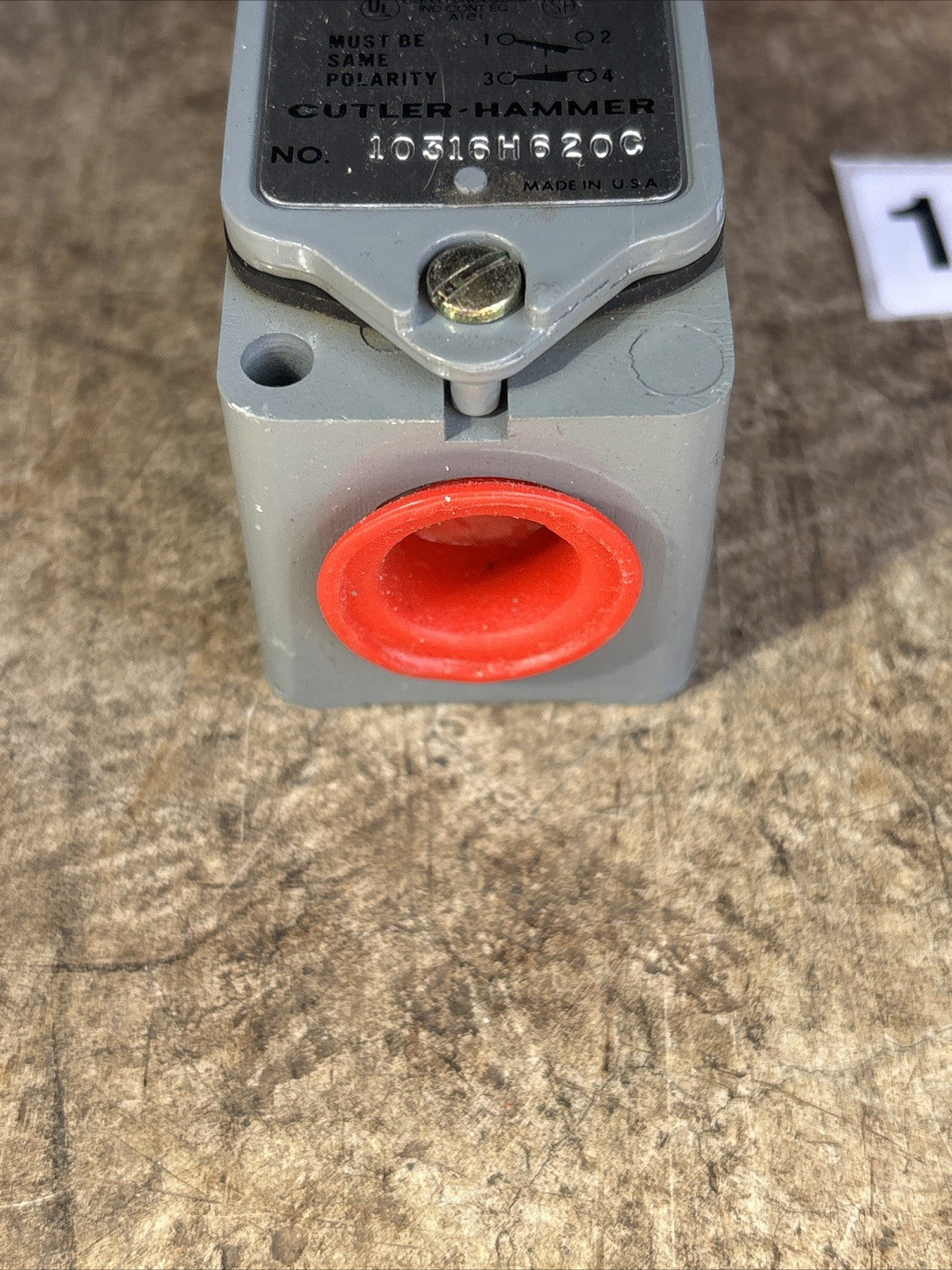 Cutler Hammer 10316H620C 600 volt Limit Switch NIB3