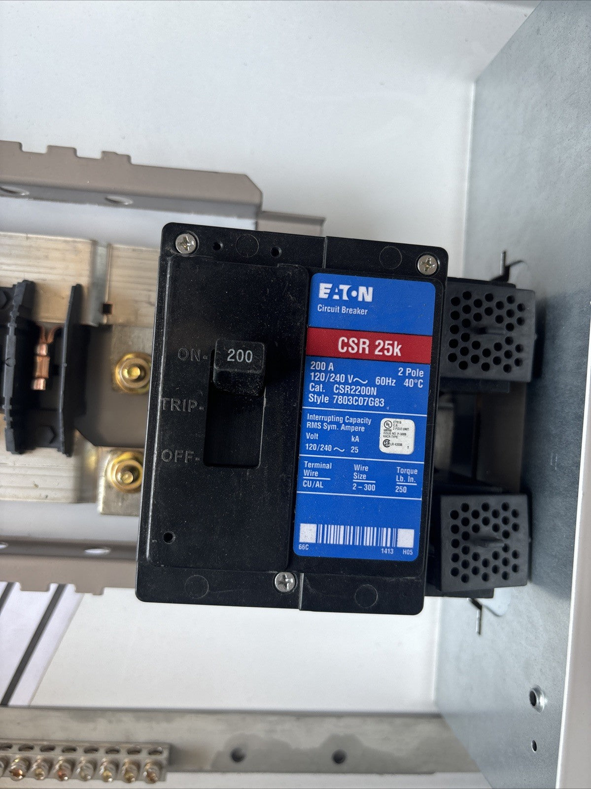 New Eaton CMB2424B200BTS 24 Space Outdoor Rated Meter Main Panel3