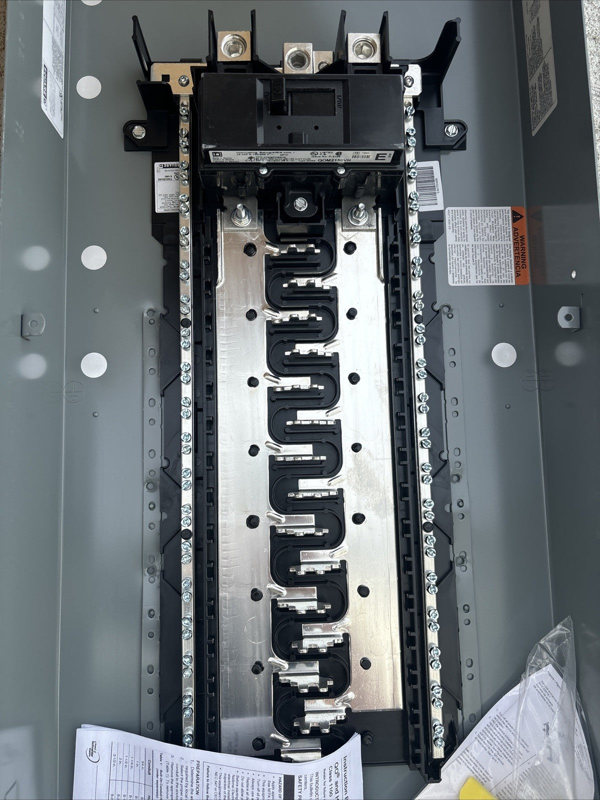 Square D HOM3060M150PRB 150A 30-Space 60-Circuit Load Center with Main Breaker2