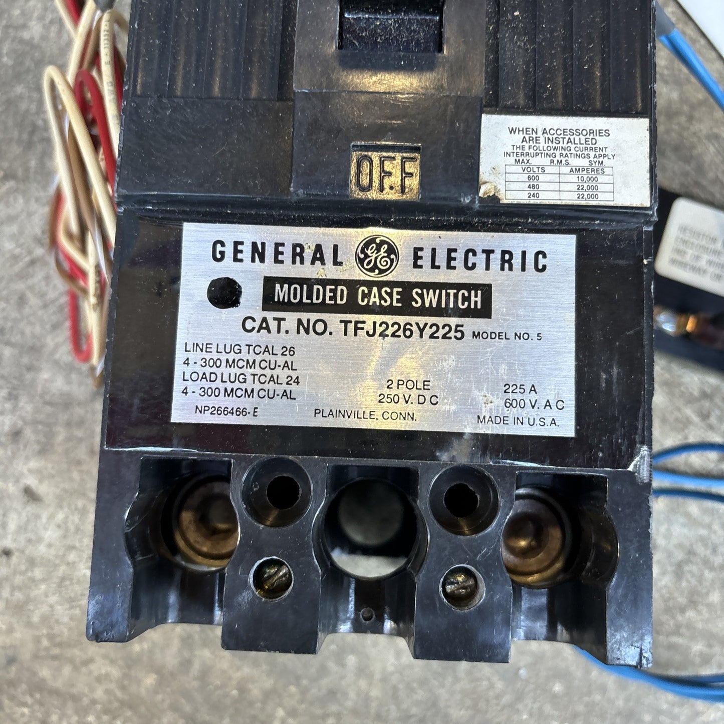 New Old Stock GE TFJ226Y225 Molded Case Switch 225 amp 2 Pole 600 volt w/ UVR3