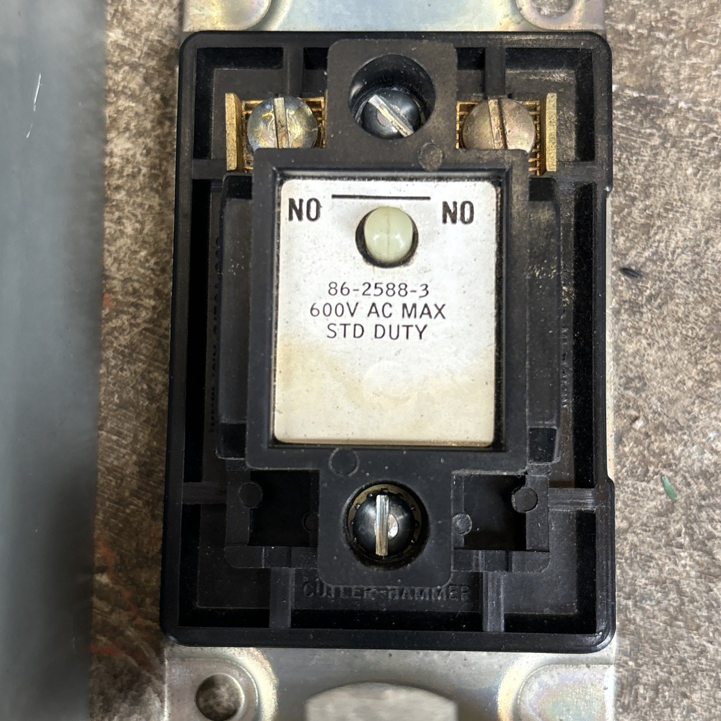 EATON CORPORATION 86 2588 3 / 8625883 With Enclosure2