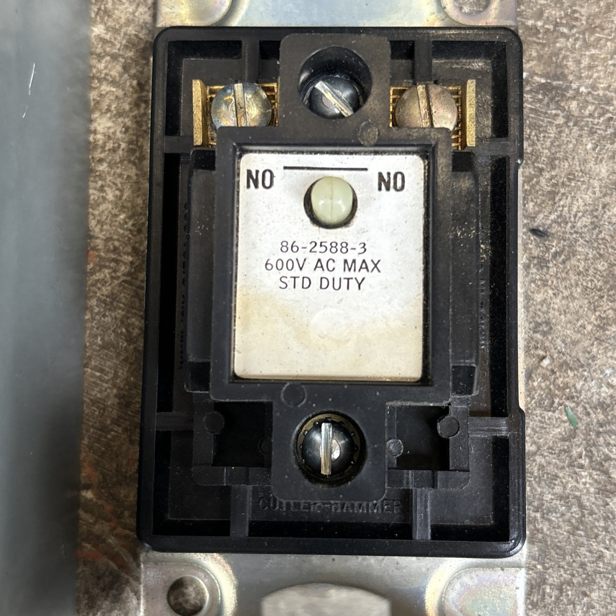 EATON CORPORATION 86 2588 3 / 8625883 With Enclosure2