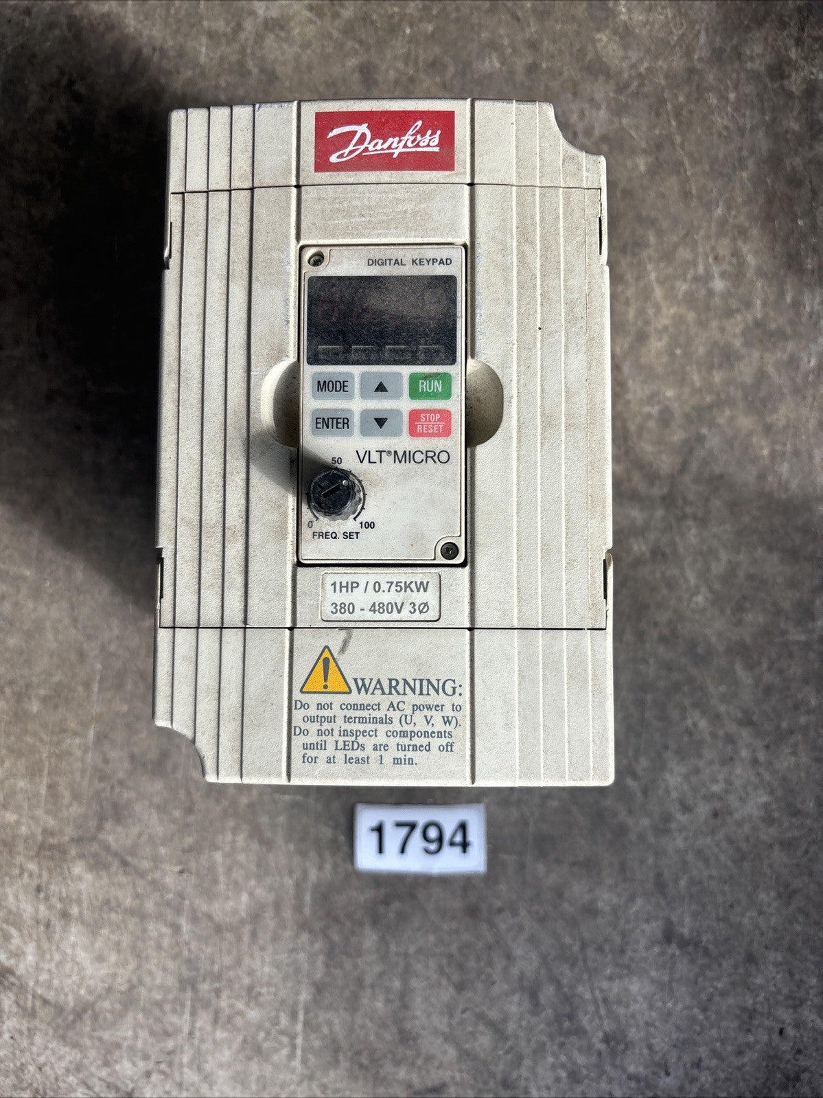 DANFOSS 176F7312 1HP 460V AC DRIVE0