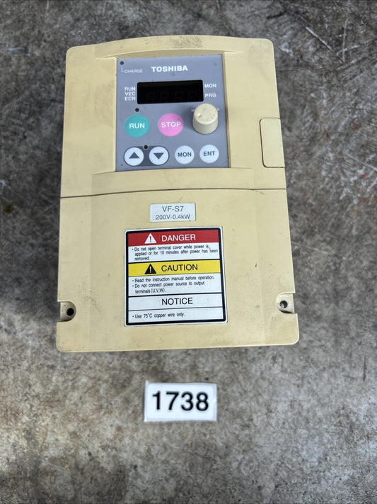 Toshiba VFS7 2004UP Transistor Invertor 3 Phase 3 Amp 200 230 Volts Works Read0
