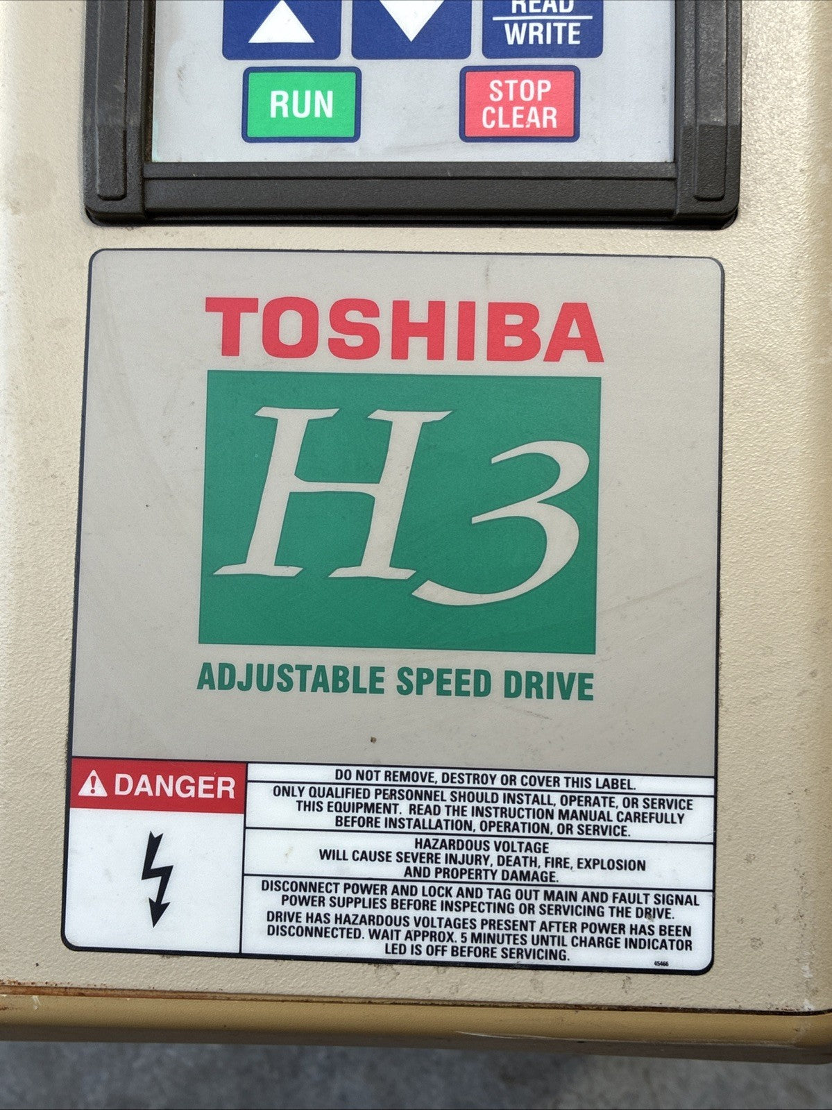 Toshiba H3 AC Drive VT130H3U4080 7.5HP 3Ph Input: 460V 12A 3p 50/60Hz2