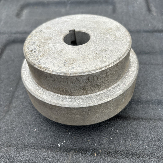 New Magnaloy M50002806 M500 Coupling Hub 7/8" Bore, 3/16" Keyway0