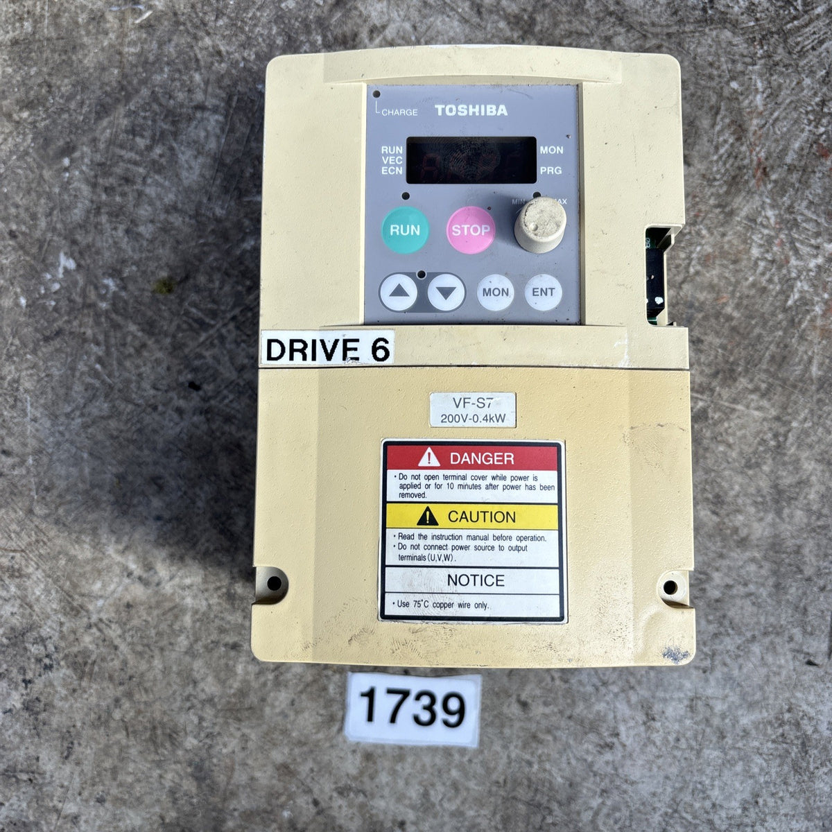 Toshiba VFS7 2004UP Transistor Invertor 3 Phase 3 Amp 200 230 Volts Works Read0