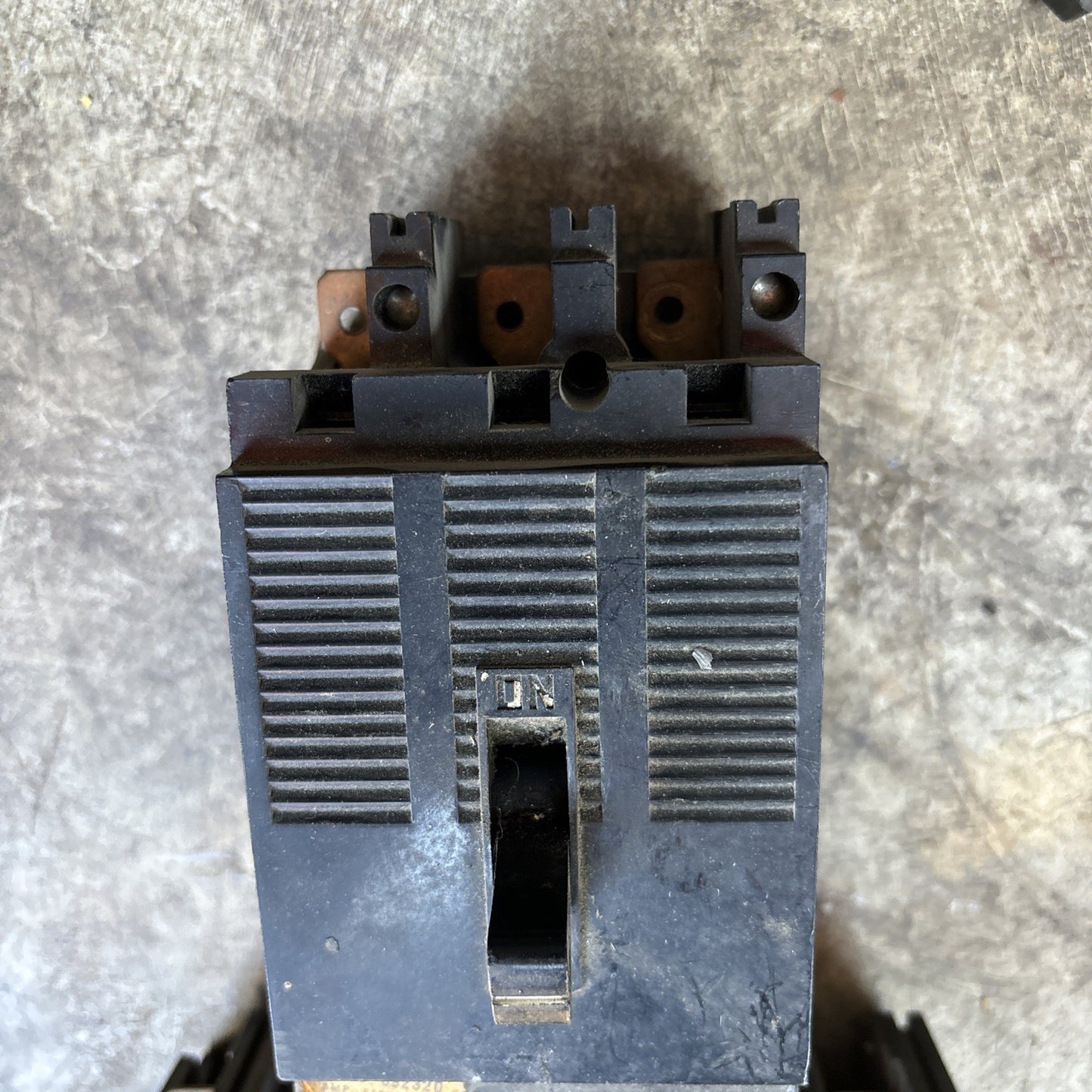 Square D Black 992320 20 Amp Circuit Breaker (Missing Screws)3