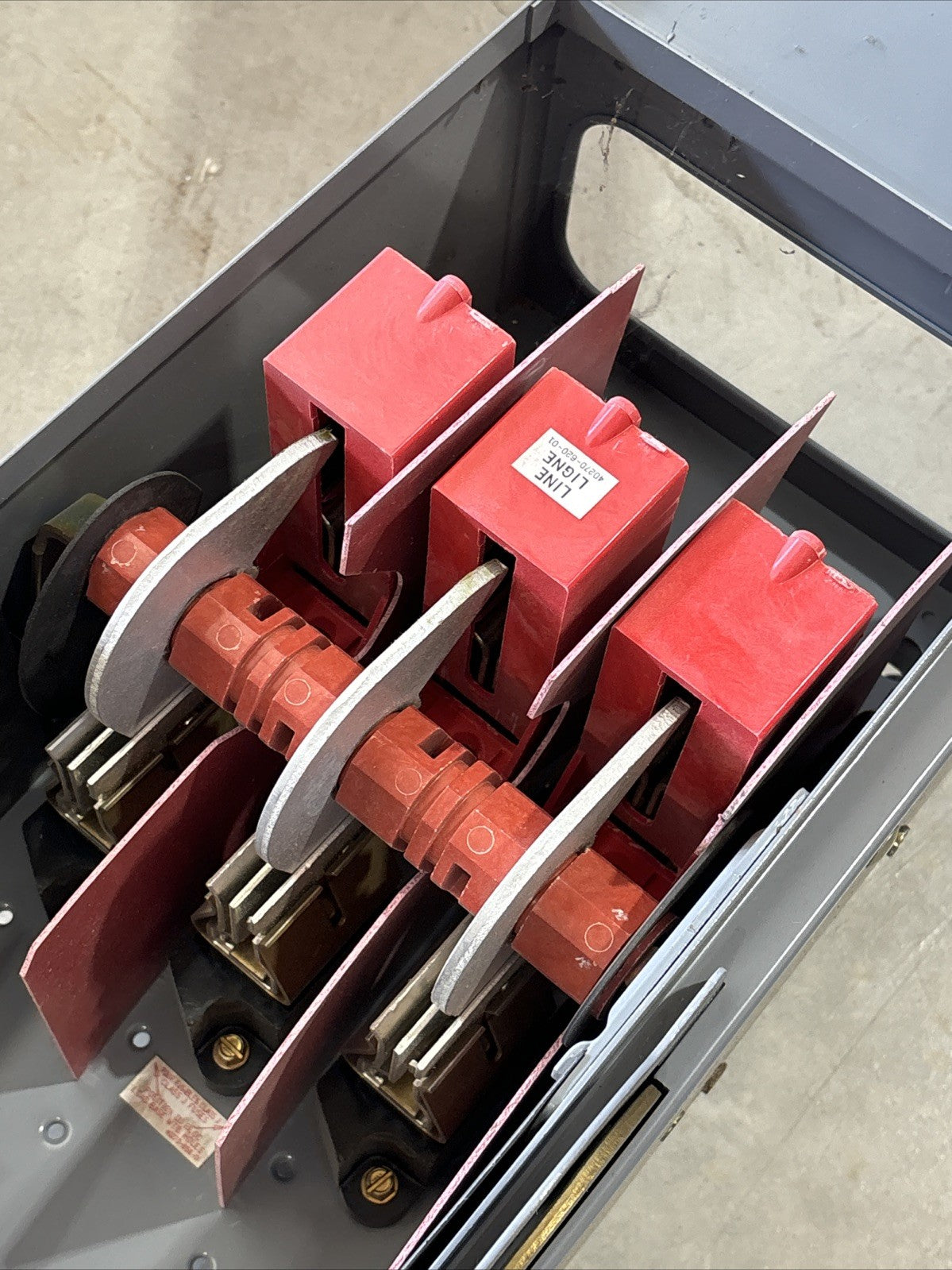 SQUARE D QMB364W FUSIBLE PANEL-BOARD LG 2PH 600V 200AMPS4