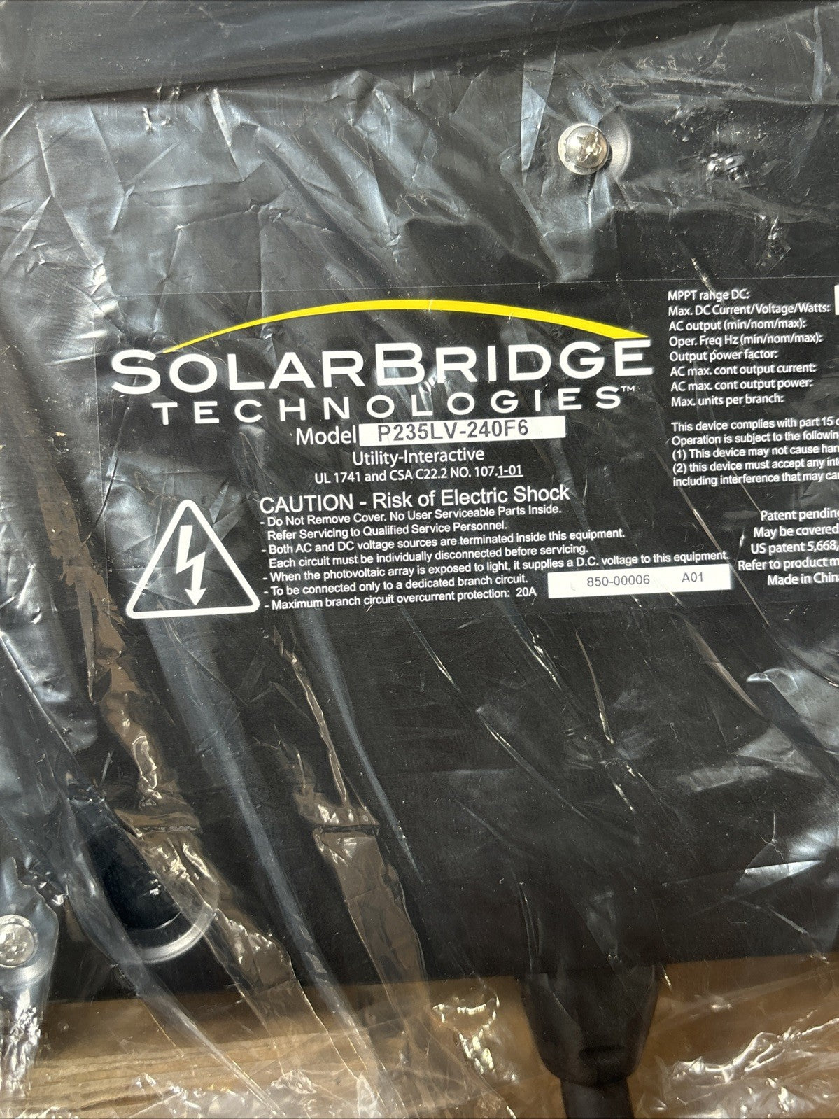 Solarbridge Pantheon Inverter model P235LV 240F62