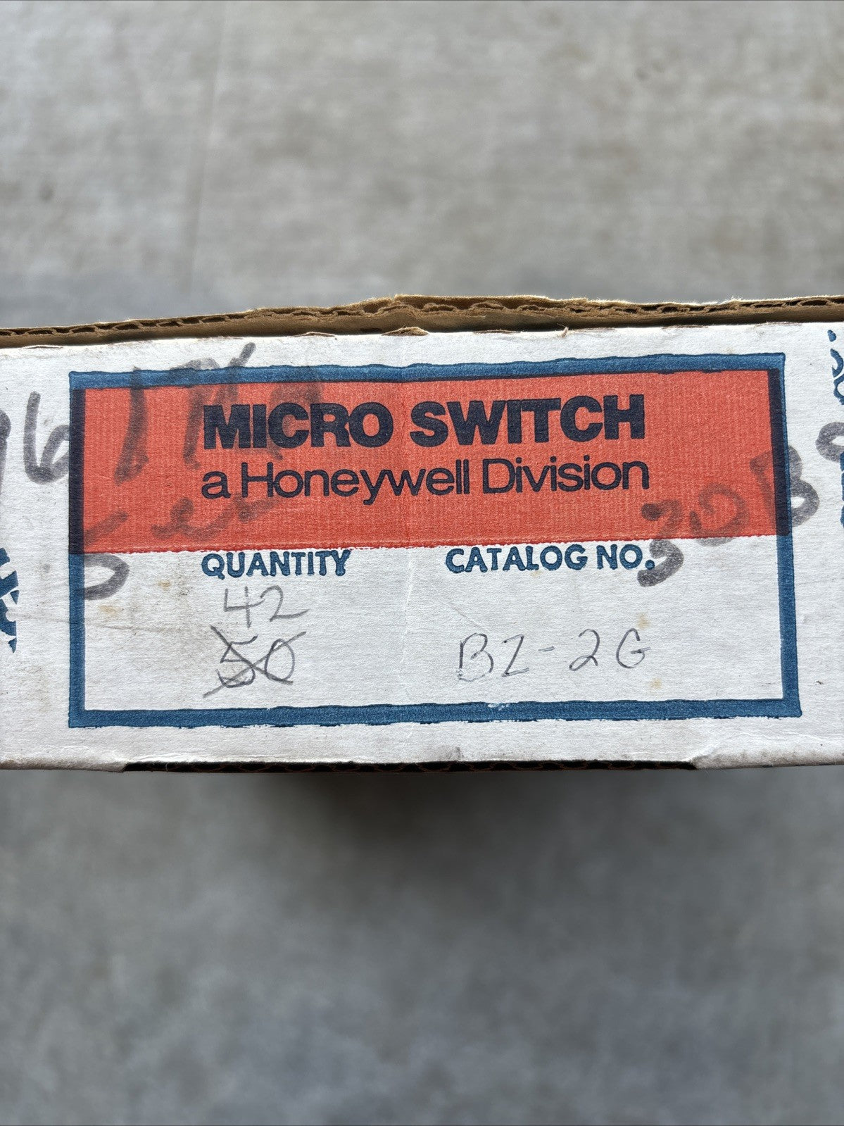 LOT OF 42 HONEYWELL BZ 2G A2 MICROSWITCH NEW0