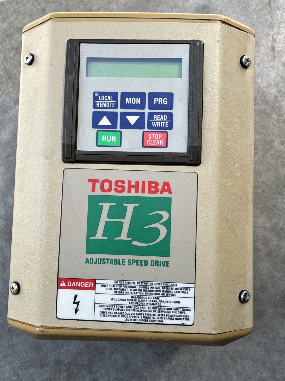 Toshiba H3 AC Drive VT130H3U4080 7.5HP 3Ph Input: 460V 12A 3p 50/60Hz0