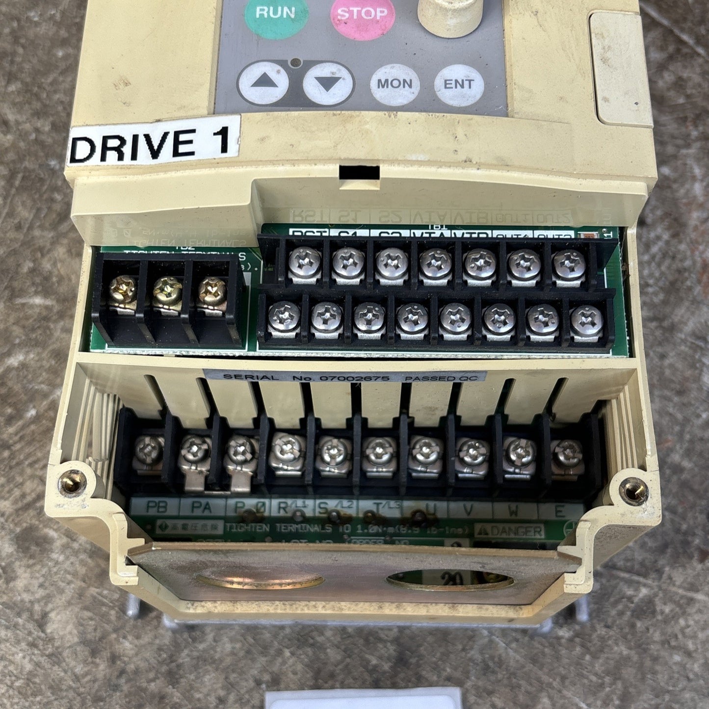 Toshiba VFS7 2004UP Transistor Invertor 3 Phase 3 Amp 200 230 Volts Works Read1