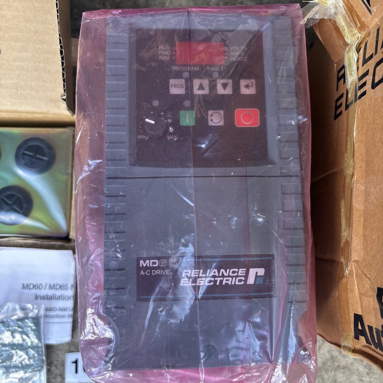 Reliance Electric MD65 AC DRIVE 6MB200P5 0.5HP 0.4kW 6MDBN 2P3102 NEW4