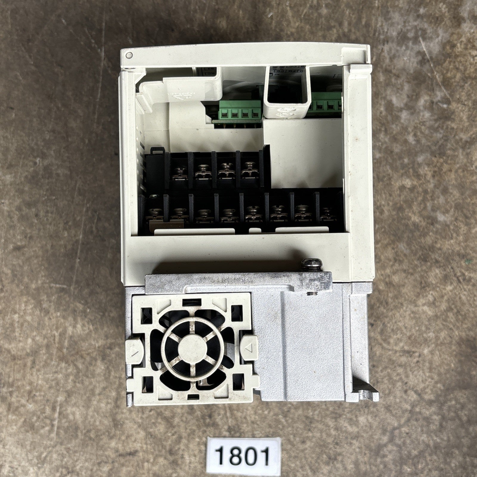 TOSHIBA VFS11 4007PL WN (R5) TRANSISTOR INVERTER 1HP (H) MISSING KNOB/SCREW5