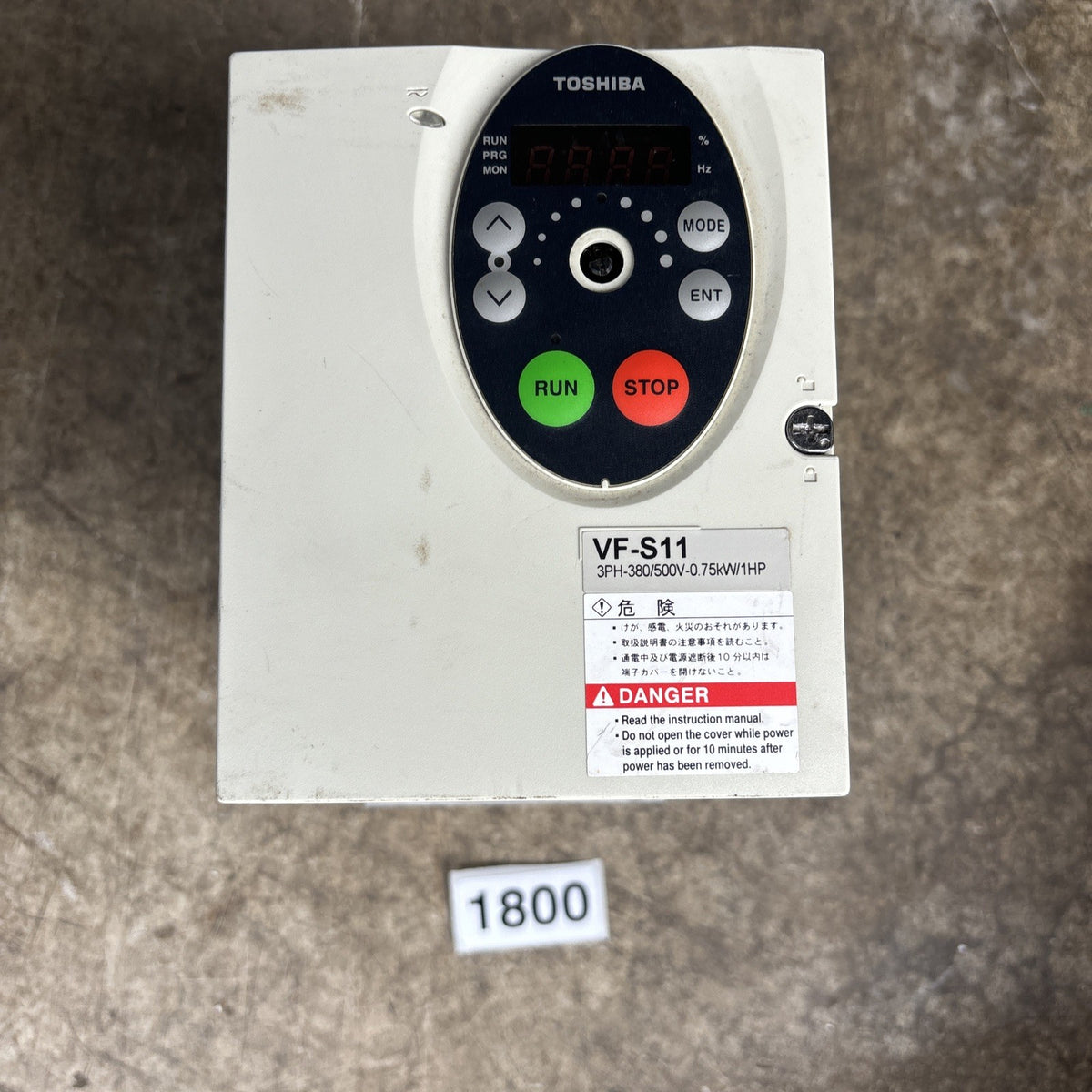 (1) TOSHIBA VFS11 4007PL WN (R5) TRANSISTOR INVERTER 1HP (H) MISSING KNOB0