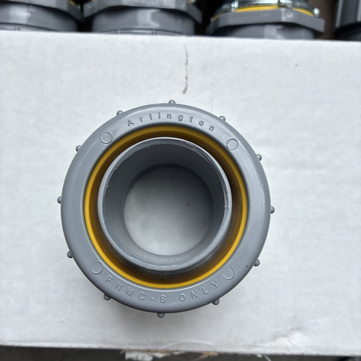 Arlington NMLT150 1 1/2" 1.5" Straight Liquid Tight Connector   Box Of 203