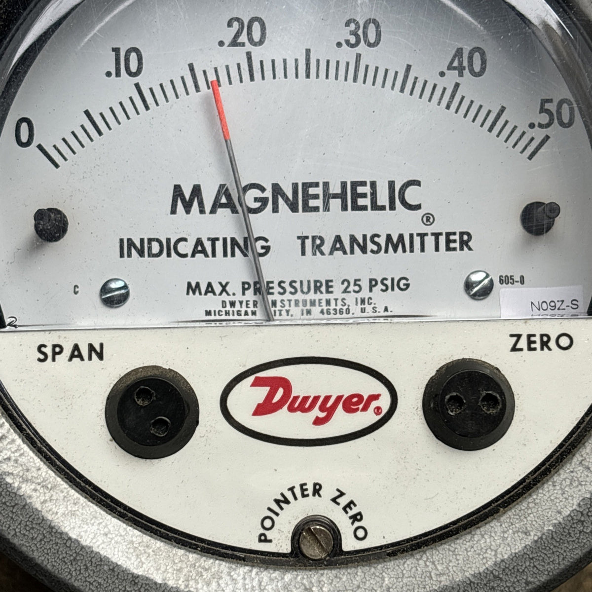 DWYER 605-0 6050 Magnehelic Differential Pressure Indicating Transmitter1