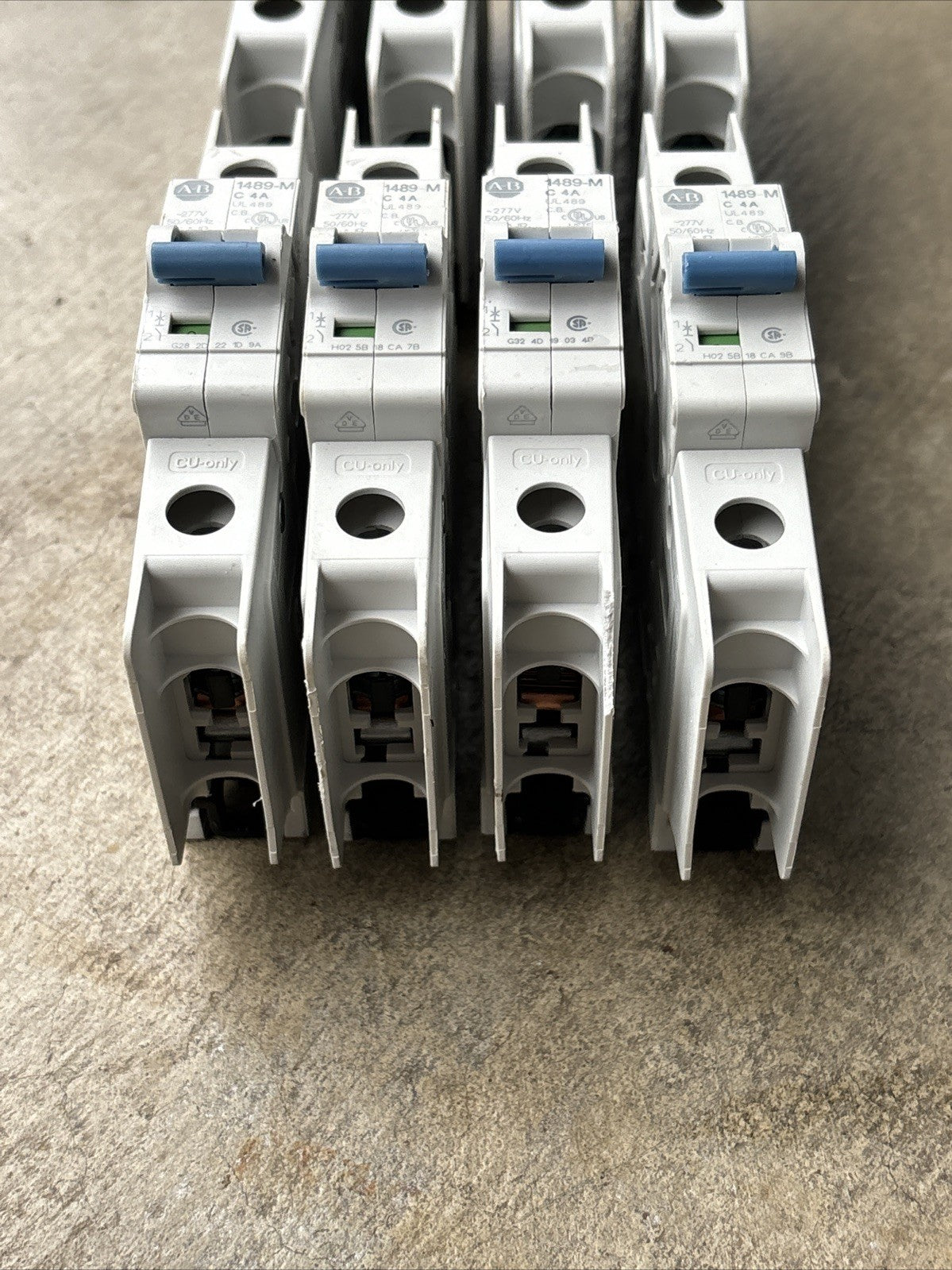 Allen Bradley 1489 M1C040 Circuit Breaker, 277VAC 4A, DIN Rail, Lot Of 83