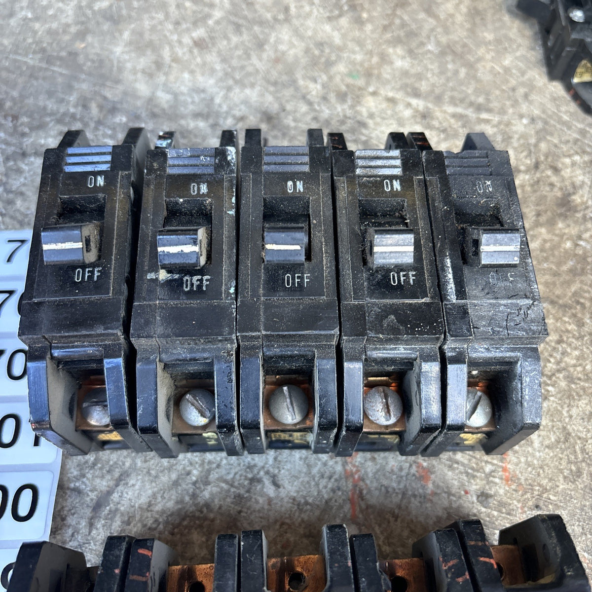 Lot Of 10 SQUARE3 D  TYPE  QB /  991120  / 20AMP/USE(33C3UP2