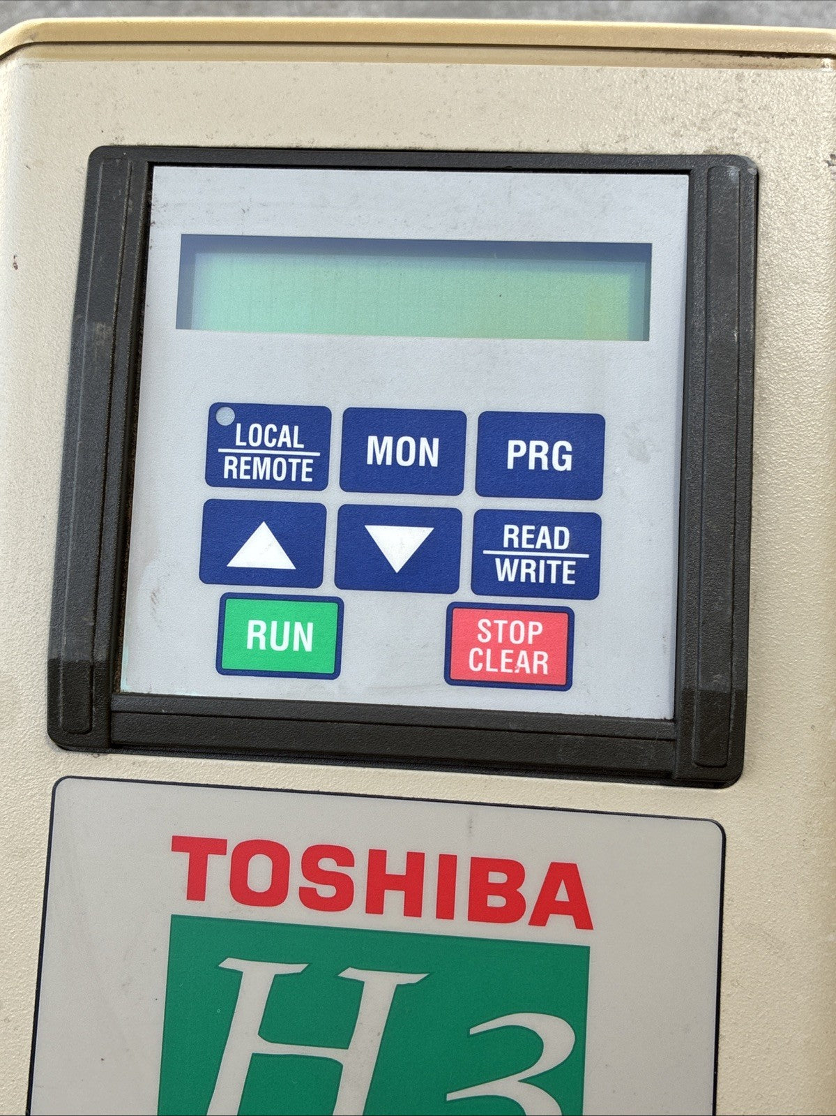 Toshiba H3 AC Drive VT130H3U4080 7.5HP 3Ph Input: 460V 12A 3p 50/60Hz1