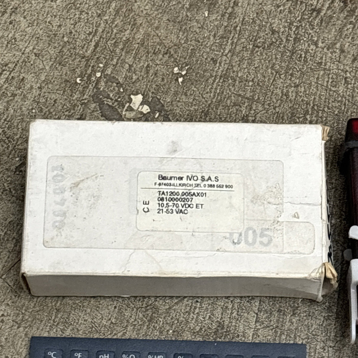 BAUMER TA1200.005AX01 , TA1200 4 Digit 10.5 70Vdc Counter1