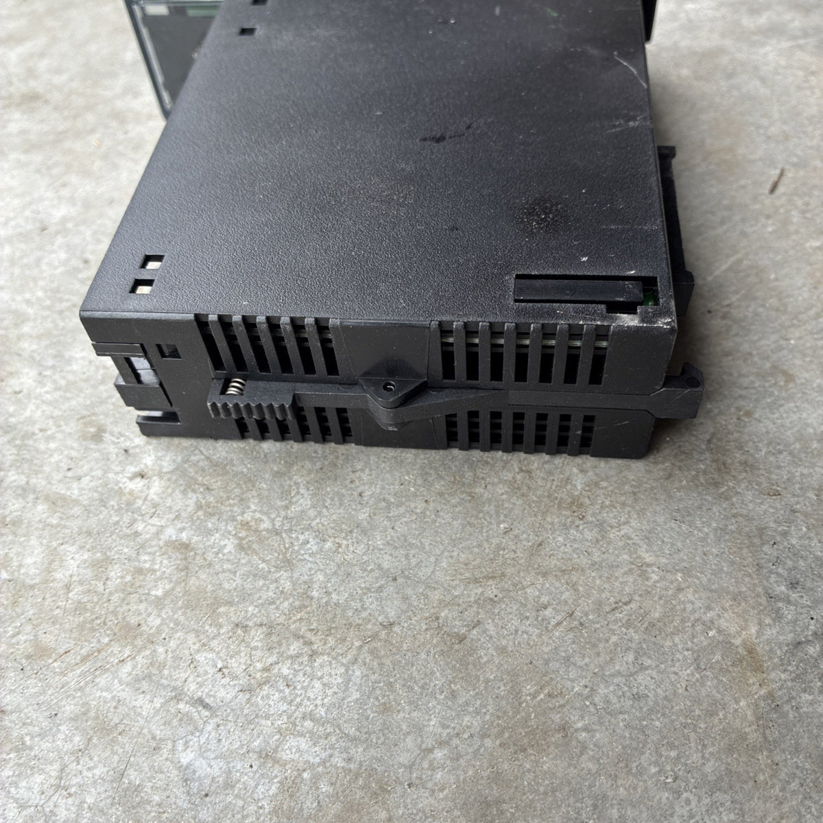 GE FANUC OUTPUT RELAY 4A 8PT ISOLATED IC693MDL930E5